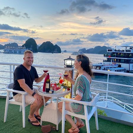 Halong Sapphire Cruises 호텔 하롱 외부 사진