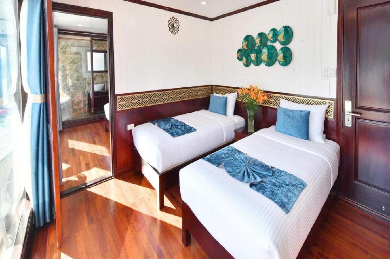 Halong Sapphire Cruises 호텔 하롱 외부 사진