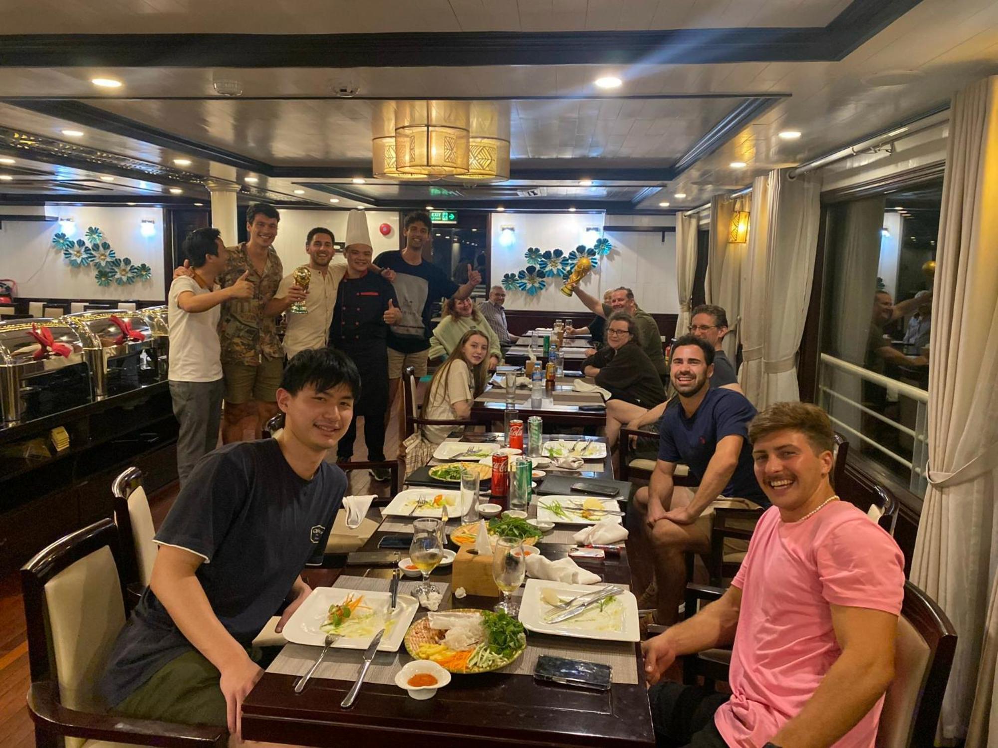 Halong Sapphire Cruises 호텔 하롱 외부 사진