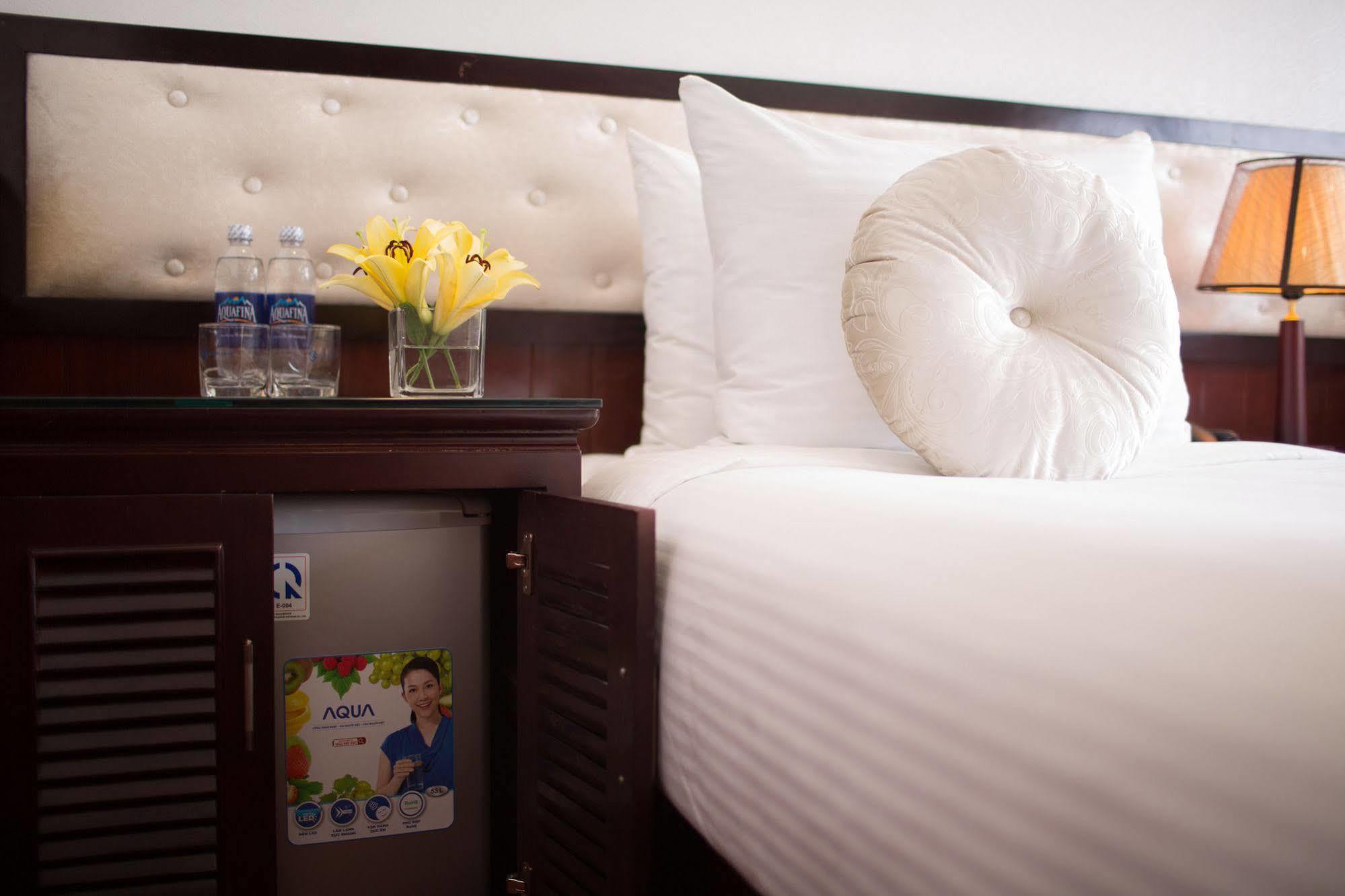 Halong Sapphire Cruises 호텔 하롱 외부 사진
