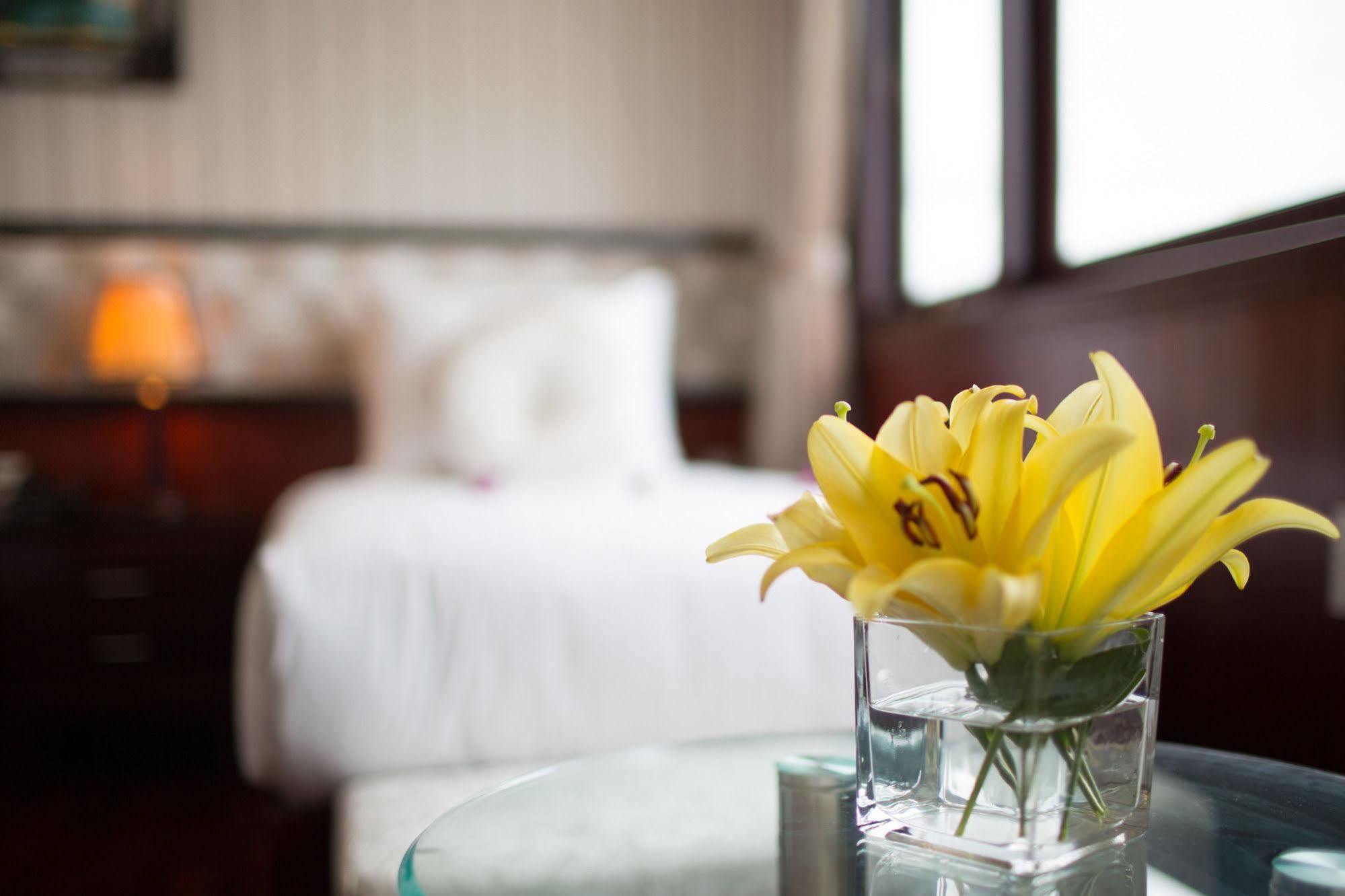 Halong Sapphire Cruises 호텔 하롱 외부 사진