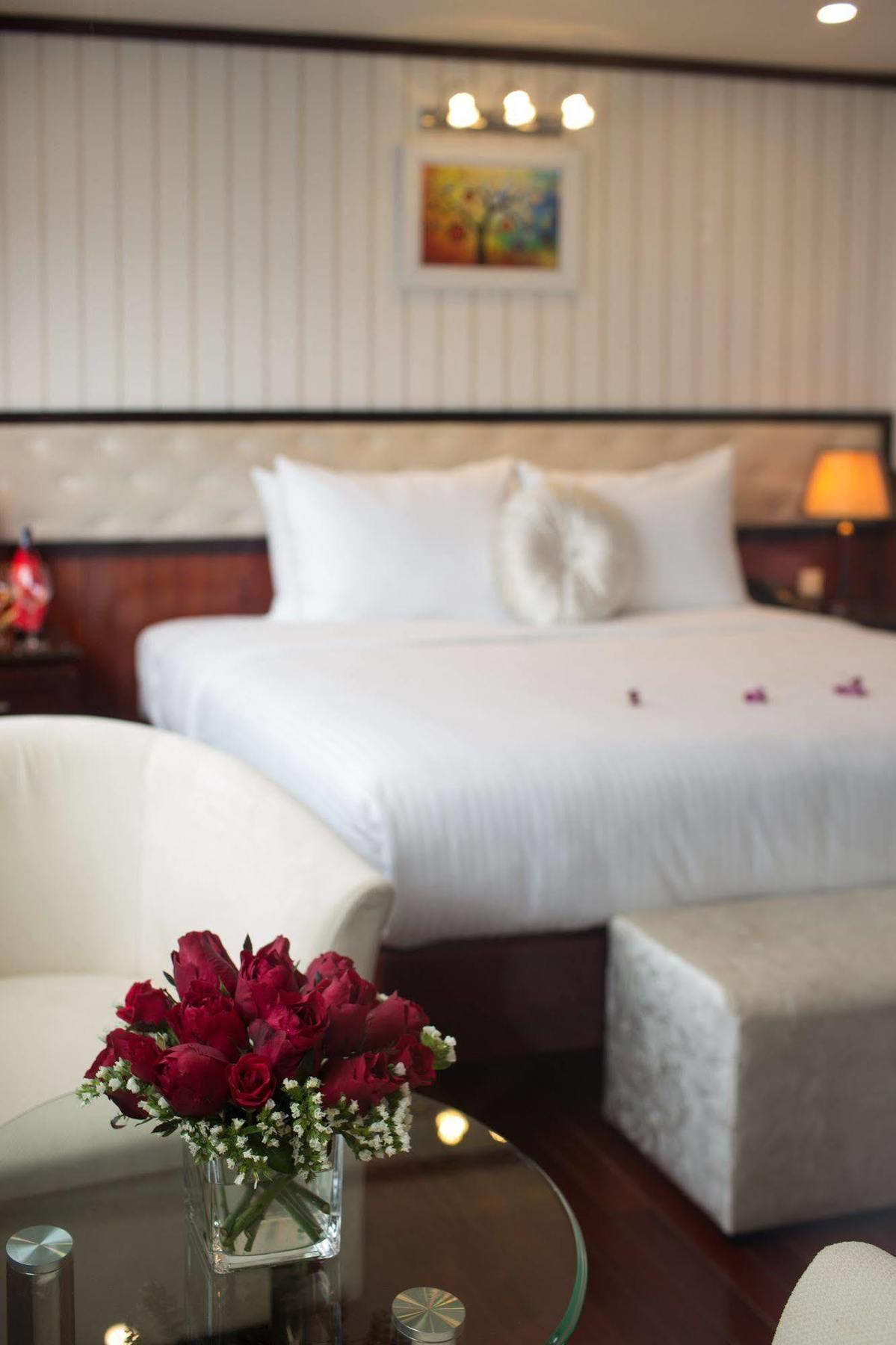 Halong Sapphire Cruises 호텔 하롱 외부 사진