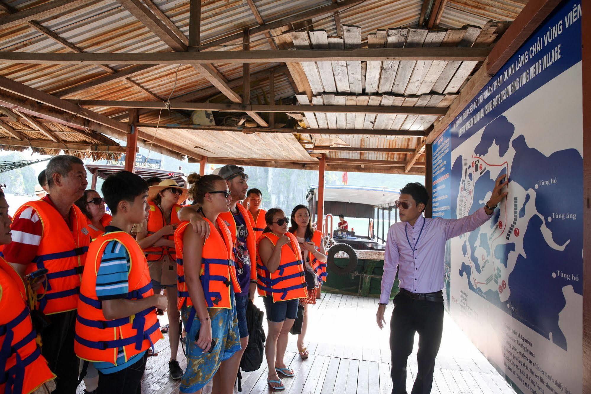 Halong Sapphire Cruises 호텔 하롱 외부 사진